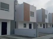 CASA A PRECIO DE REMATE BANCARIO EXCELENTE UBICACION EN...