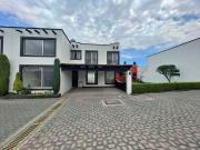 CASA A PRECIO DE REMATE BANCARIO EXCELENTE UBUCACION EN...