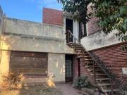 Casa a reciclar con muy buena ubicación