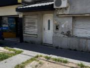 Casa a reciclar o demoler sobre avenida