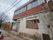 Casa a refaccionar en venta