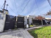 Casa a refaccionar en Venta en Villa Luzuriaga