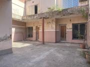 CASA A REFACCIONAR ZONA COMERCIAL