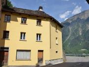 Casa a schiera di 3 1/2 loc. con grande giardino,...