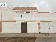 ¡Casa a solo tres cuadras de la playa Arica, Lurín!