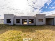 Casa a terminar en lote de 824 m² San Ignacio