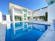 Casa à venda – ampla e a apenas 1 quadra da praia da...