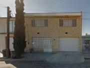 CASA A UN COSTADO DE LA PLAZA EL PASEO COL REFORMA CON 3...