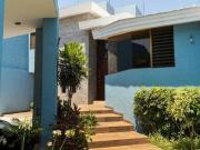 Casa a unas cuadras de la UNIVA