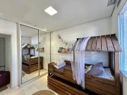 Casa a Vebda no Condomínio Village Salerno com 4 Dorms...