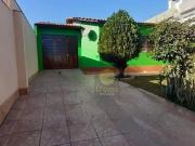 Casa com 2 dormitórios à venda, 153 m2 por R$...