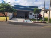 Casa com 3 Quartos, 160 metros venda ou aluguel por R$...