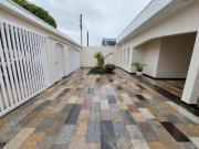 Casa com 3 dormitórios à venda, 178 m² por R$ 750.000,00...