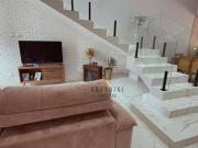 Casa com 4 dormitórios à venda, 180 m² por R$...