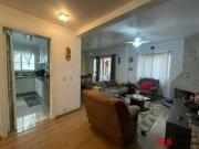 Casa com 4 Dormitórios à Venda, 200 m² por R$ 1.170.000...