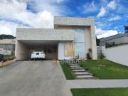 Casa com 3 dormitórios à venda, 200 m² por R$...