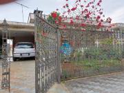 Casa com 4 dormitórios à venda, 201 m² por R$...