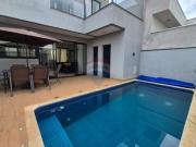 Casa à venda, 213 metros, 3 quartos suítes, piscina...