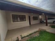 Casa à venda, 2 Vagas, 250M², Vila Suiça, Pindamonhangaba SP
