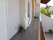 Casa à venda, 320m² com 5 dormitórios sendo 1 suíte, por...