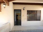 Casa com 4 dormitórios à venda, 330 m² por R$ 900.000,00...