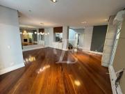 Casa com 3 dormitórios à venda, 338 m² por R$...