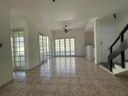 CASA À VENDA 3 DORMITÓRIOS, 3 BANHEIROS, 5 VAGAS, 529 m²...