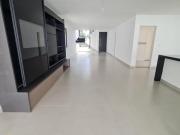 Casa à venda 3 Quartos, 3 Suites, 2 Vagas, 330M²,...