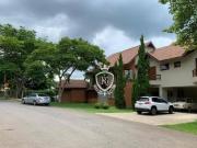 Casa com 4 dormitórios à venda, 400 m² por R$...