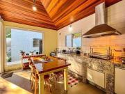 Casa com 3 dormitórios à venda, 400 m² por R$...