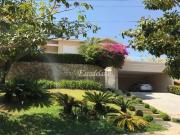 Casa com 4 dormitórios à venda, 400 m² por R$...