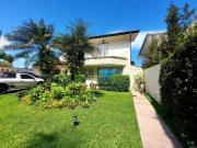 Casa com 4 dormitórios à venda, 400 m² por R$...