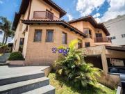 Casa com 4 dormitórios à venda, 450 m² por R$...