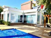 Casa a venda 4 quartos no Condomínio Loteamento Mont...