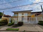 Casa com 4 dormitórios à venda, 365 m² por R$...