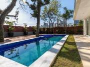 Casa com 4 dormitórios à venda, 565 m² por R$...
