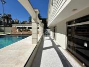 Casa com 6 dormitórios à venda, 709 m² por R$...