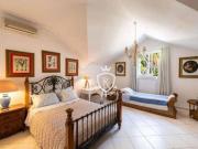 Casa com 5 dormitórios à venda, 900 m² por R$...