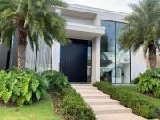 Casa com 7 dormitórios à venda, 971 m² por R$...