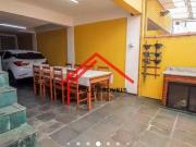 Casa à Venda ? Ampla, Espapço gourmet e Bem Localizada...