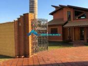 Casa a venda C/ 3 Dormitórios, Total de 1.000 m², Cond....