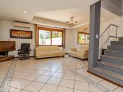 Casa à Venda Cavalhada, 3 Quartos, 300 m² Porto Alegre