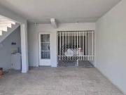 Casa à venda com 02 dormitórios no Jardim Casa Branca,...