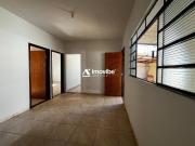 Casa à venda com 03 dormitórios e salão comercial no...