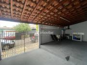 Casa à venda com 03 dormitórios no Jardim Pérola/ Santa...