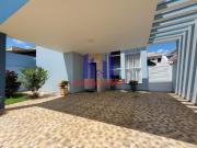 Casa à venda, com 03 dormitórios, sendo 02 suítes,...