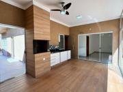 Casa à venda, com 03 suítes, no cond. Village La Montagne