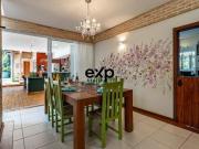 Casa à venda com 04 quartos sendo 04 suites ao lado do... Casa à venda com 04 quartos sendo 04 suites ao lado do...