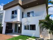 Casa a venda com 04 suítes em Alphaville
