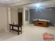 Casa à Venda com 05 dormitórios, piscina e churrasqueira